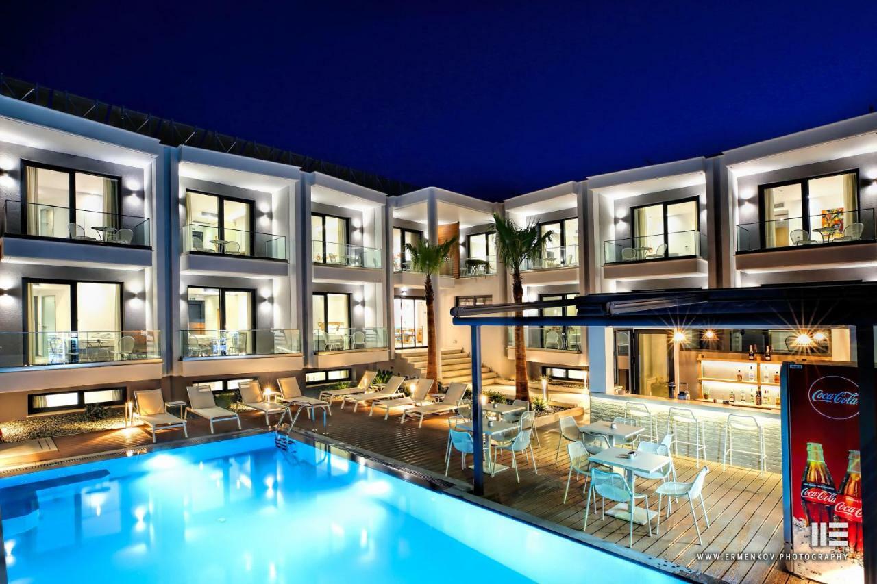 Senso Suites Néa Péramos エクステリア 写真