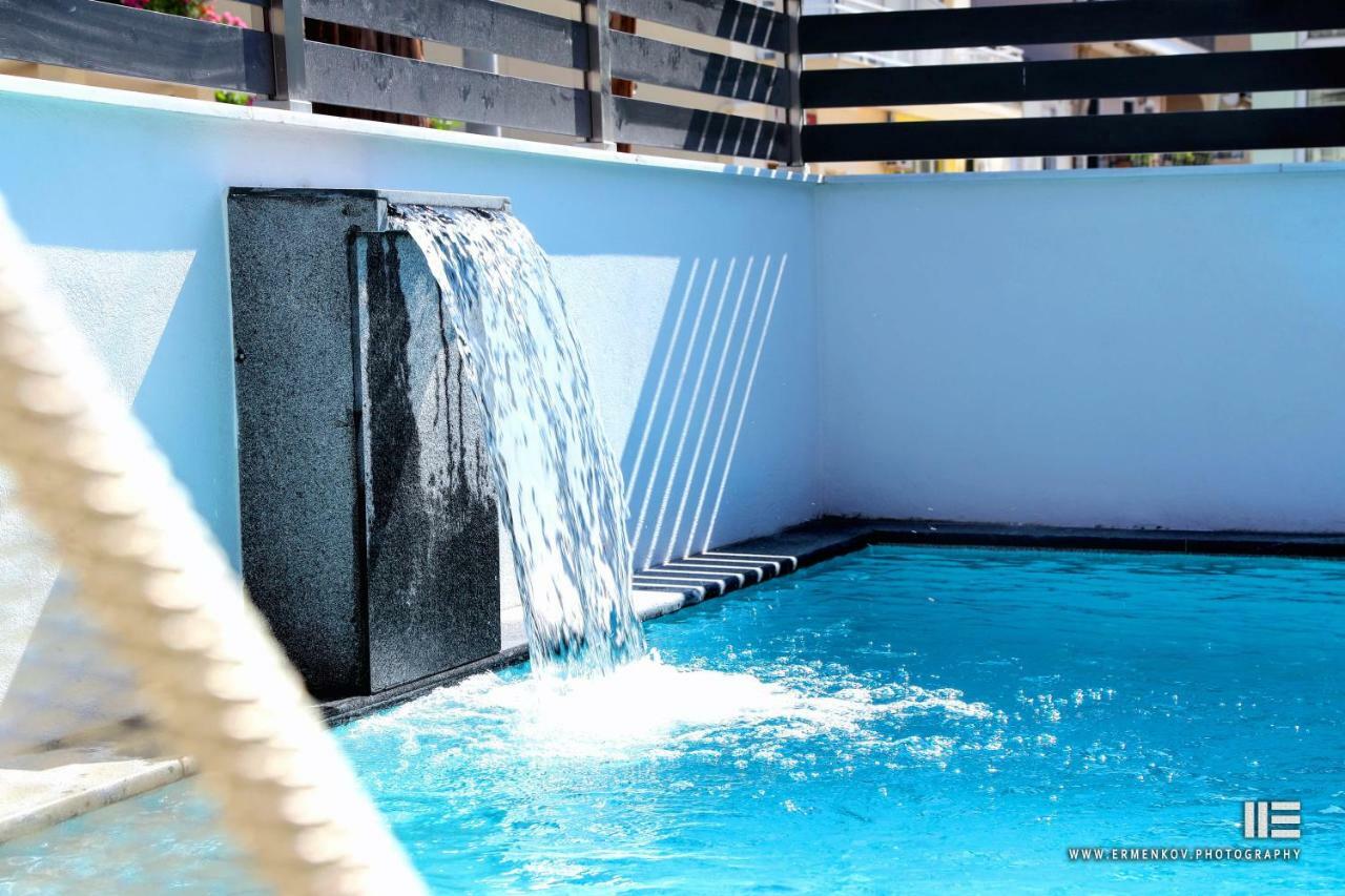 Senso Suites Néa Péramos エクステリア 写真