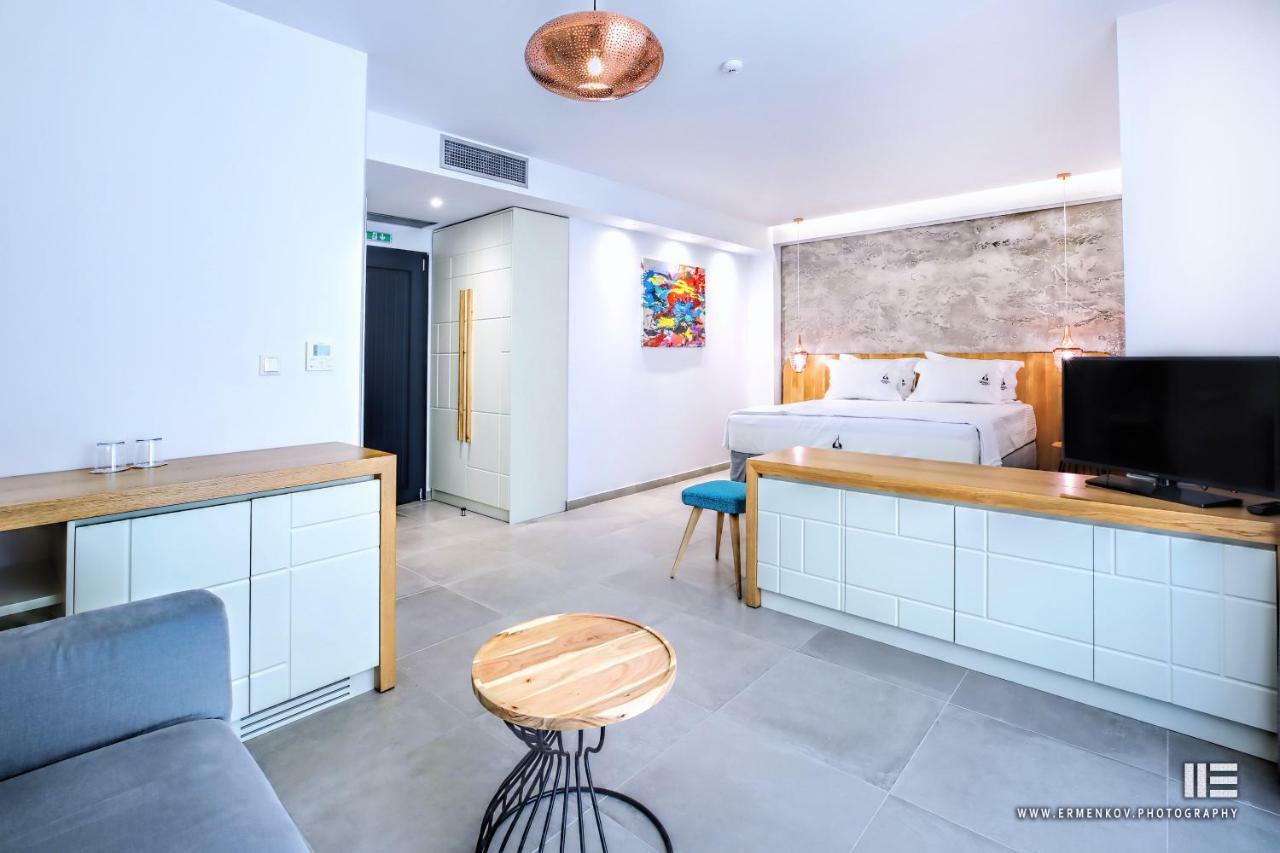 Senso Suites Néa Péramos エクステリア 写真