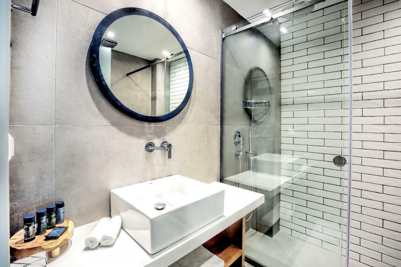 Senso Suites Néa Péramos エクステリア 写真
